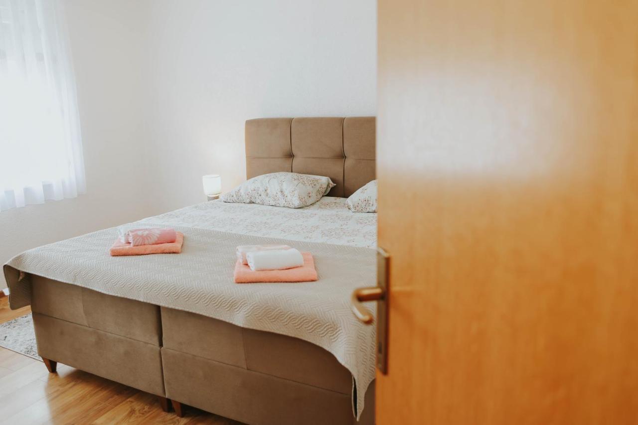 I&T Apartman Gospić Exterior foto
