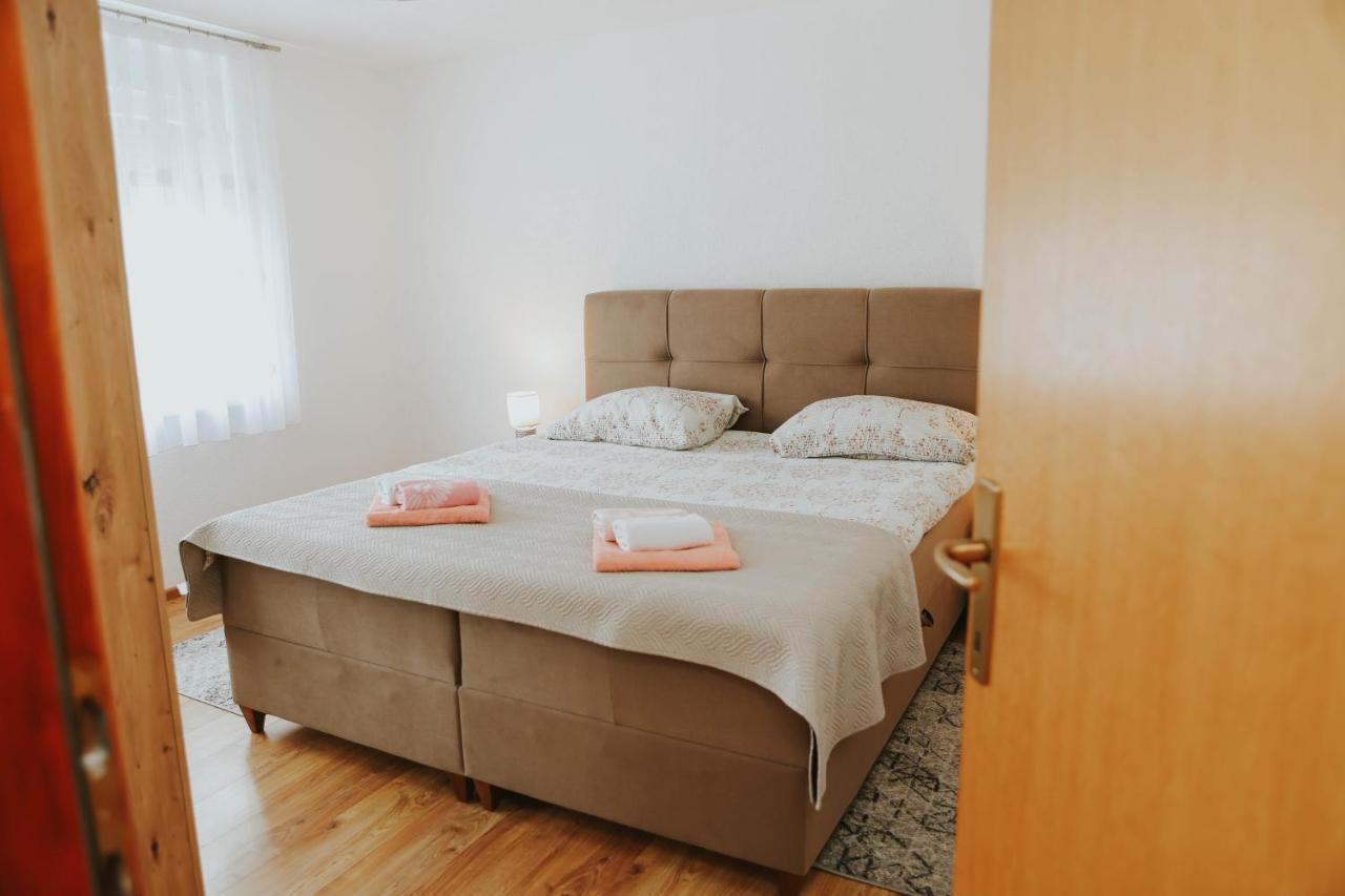 I&T Apartman Gospić Exterior foto