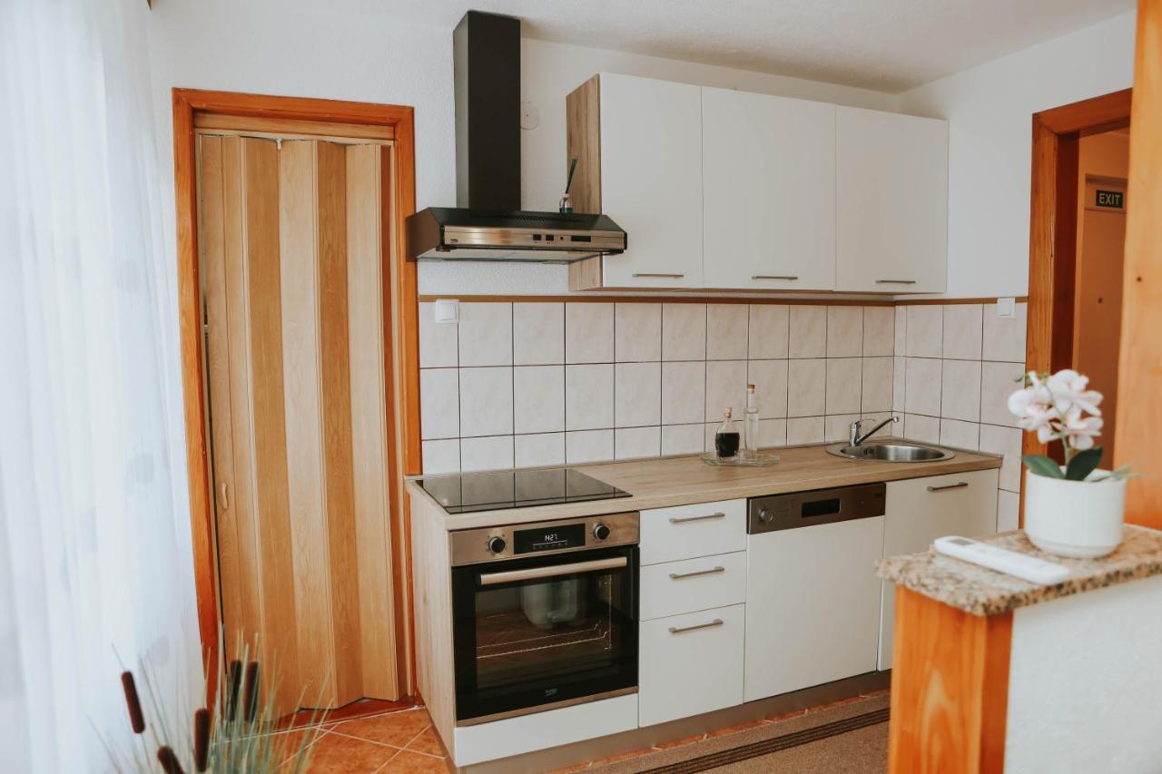I&T Apartman Gospić Exterior foto